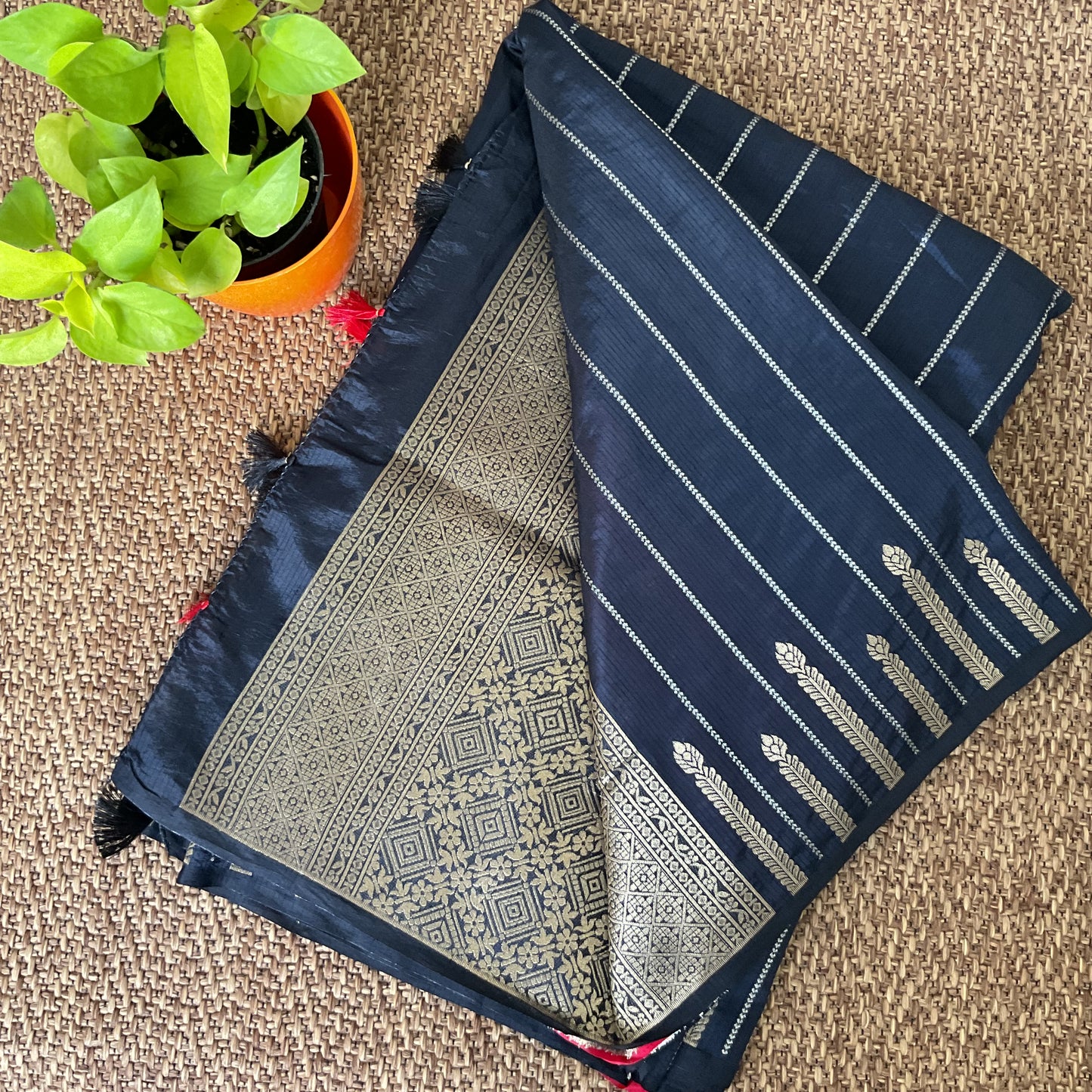 Black tussar temple border saree(02)