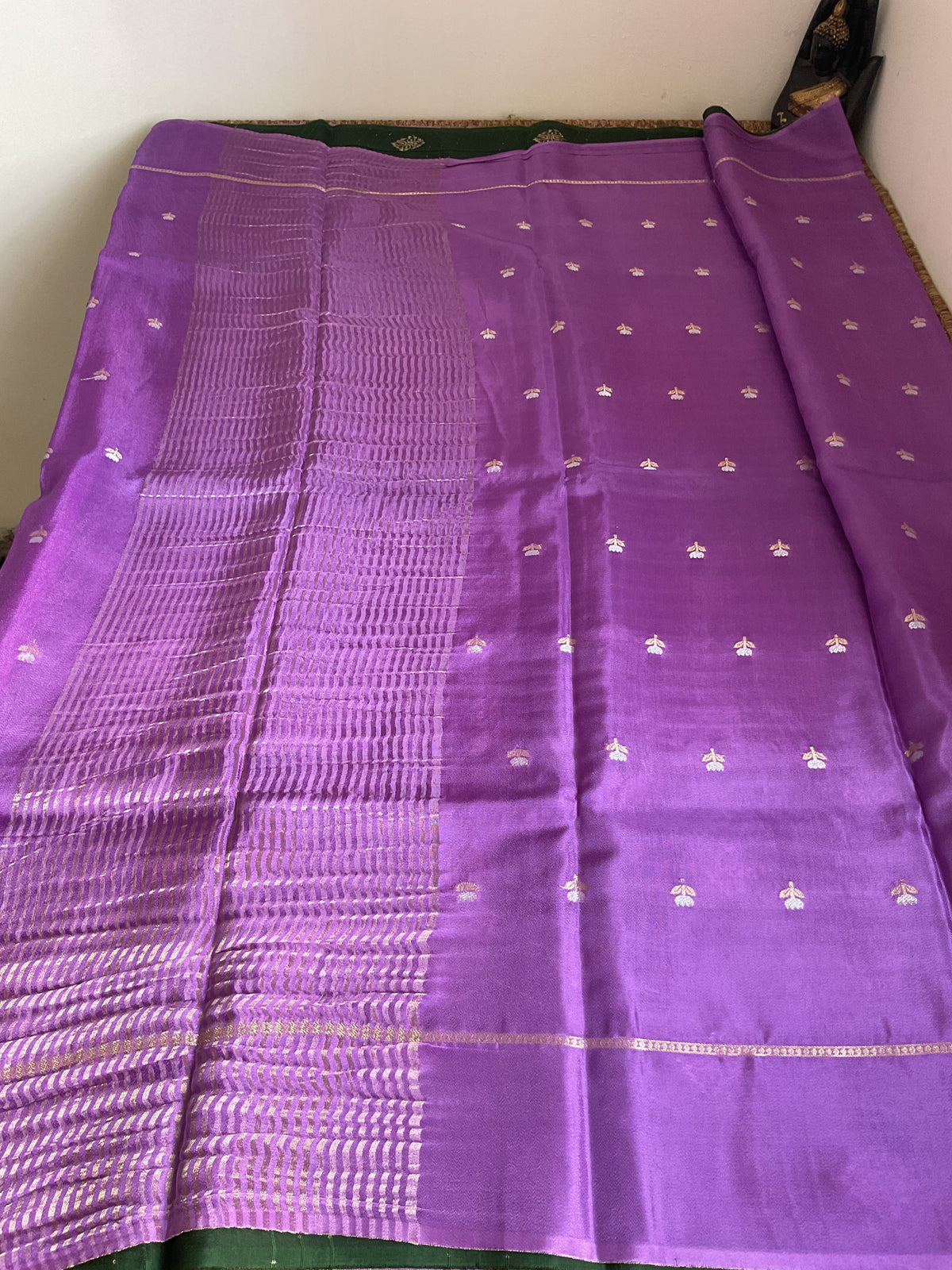 Viscose crepe saree-Purple & green with floral butta