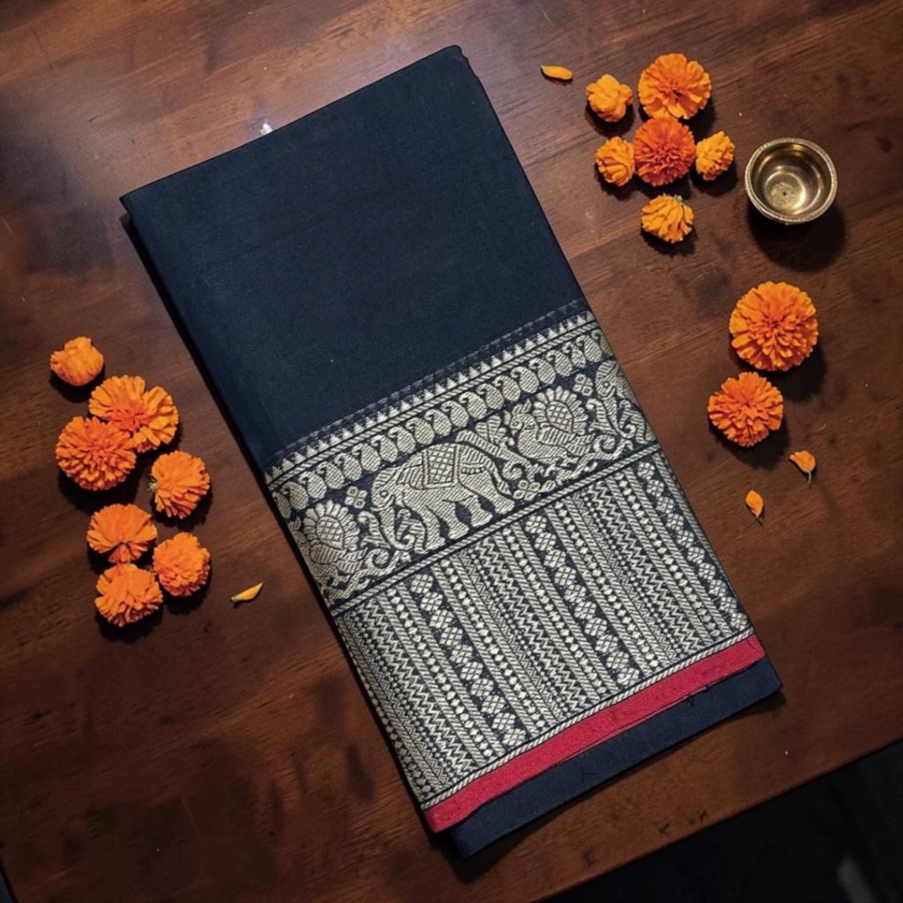 Narayanpet saree with elephant border( Black)