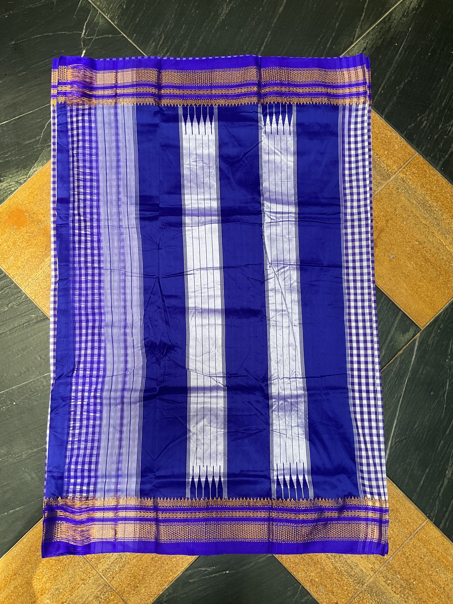 Tum Tum Checks Traditional Ilkal Saree – Blue & White with Silver Pallu