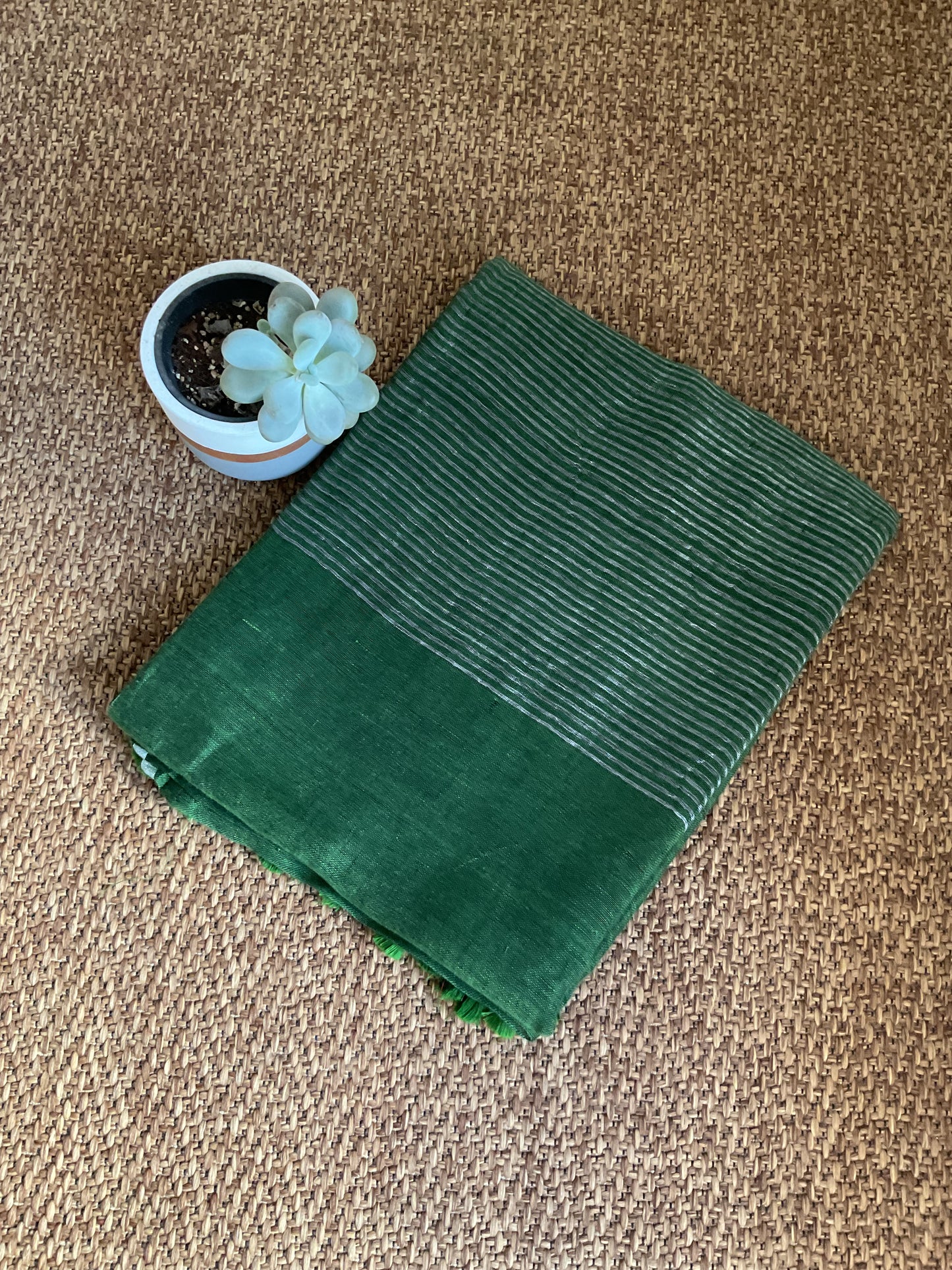 Premium Linen saree(03)