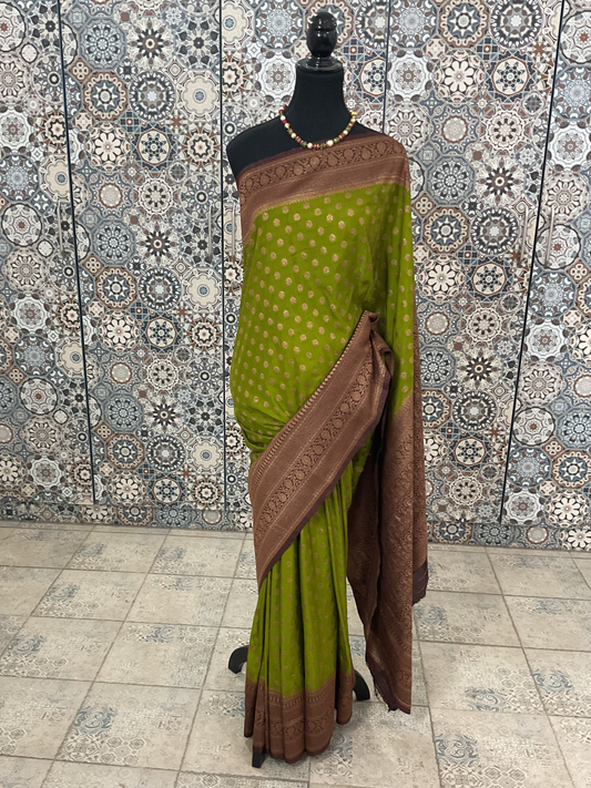 Banarasi crepe silk saree(Green with brown border)