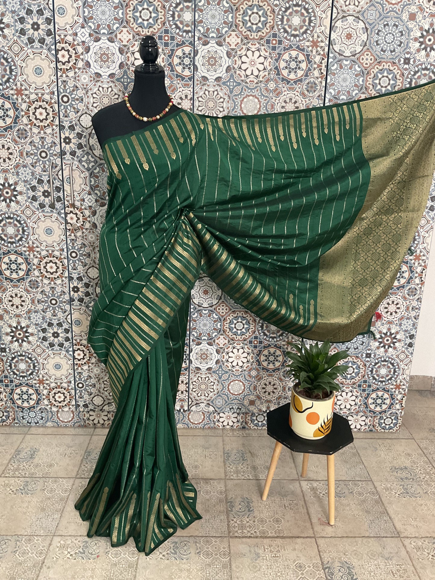 Tussar temple border saree-(Green)