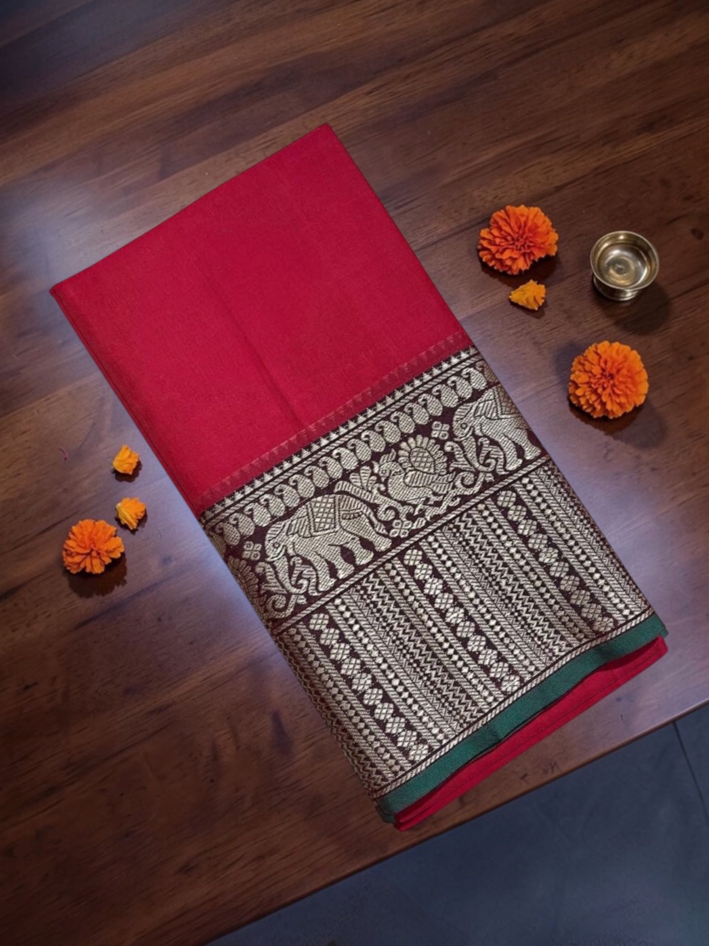 Narayanpet saree with elephant border (Red)