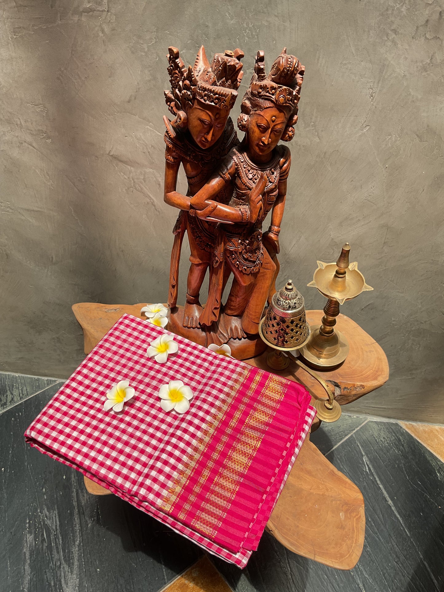 Tum Tum Checks Traditional Ilkal Saree – Pink with Silver Pallu