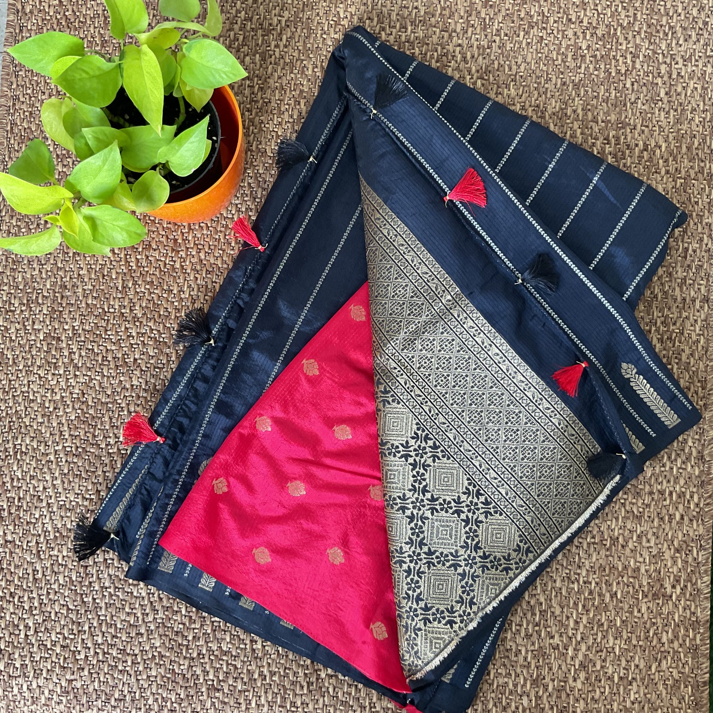 Black tussar temple border  saree(02)