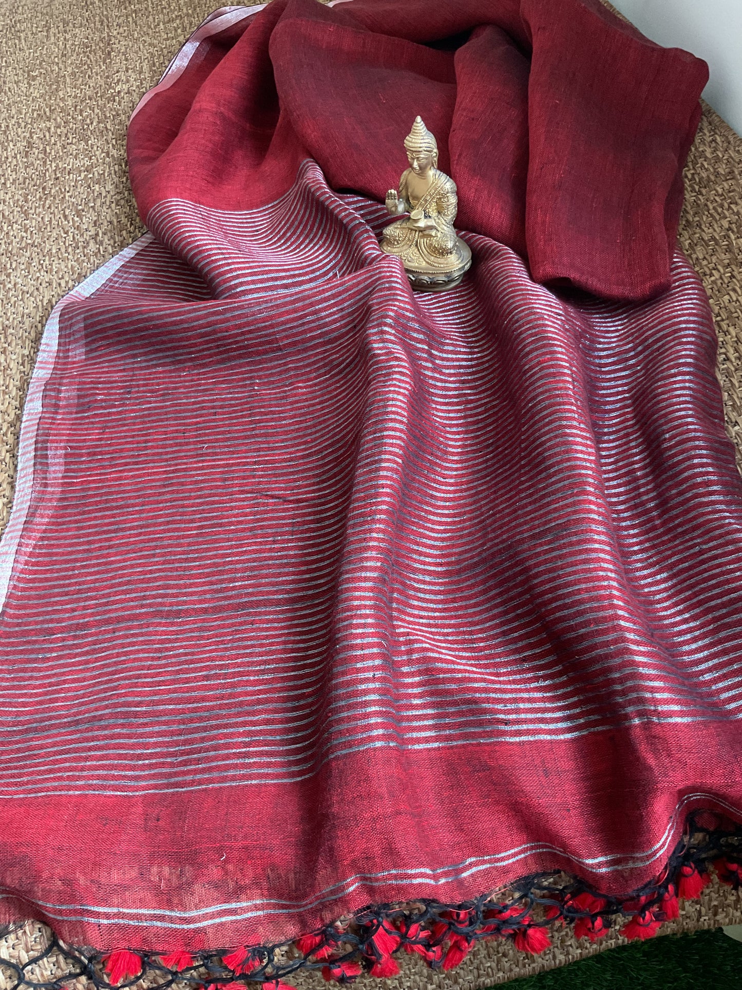 Premium Linen saree(maroon)