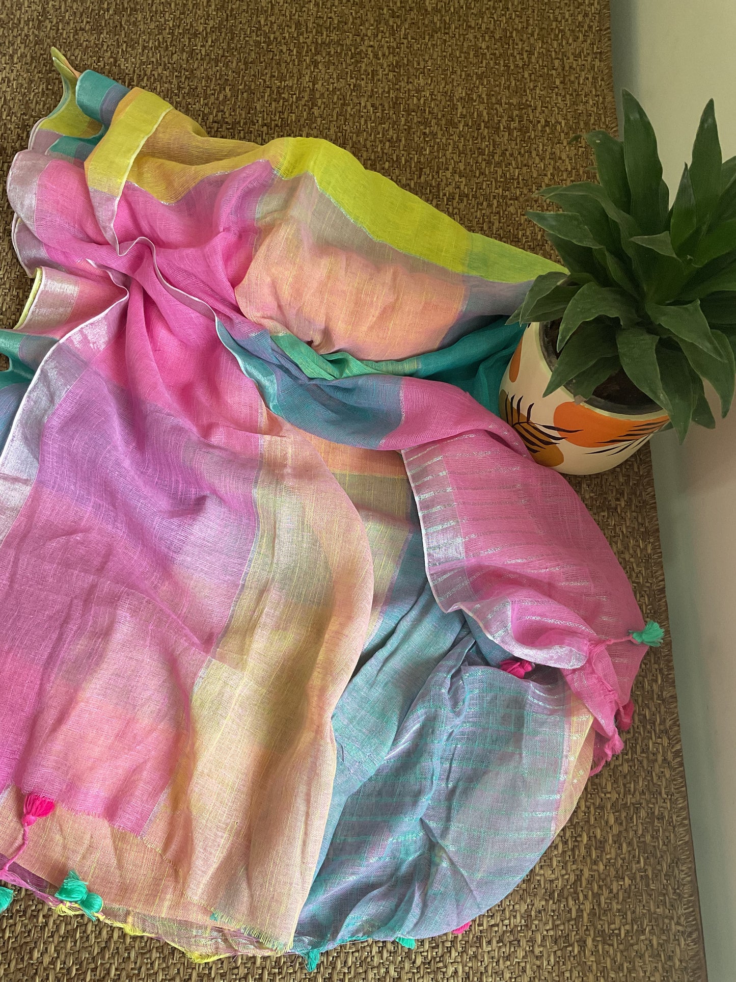 Handloom Linen saree(yellow n pink )