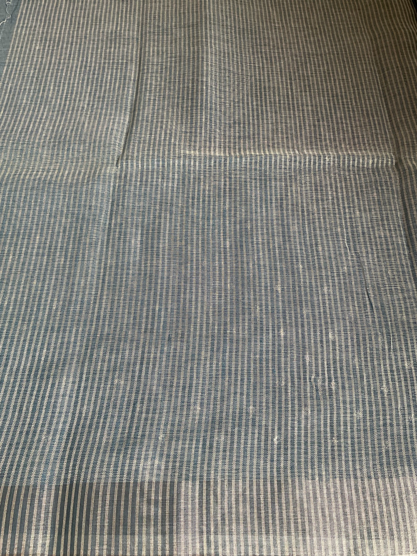Linen cotton with silver motifs(Light blue)