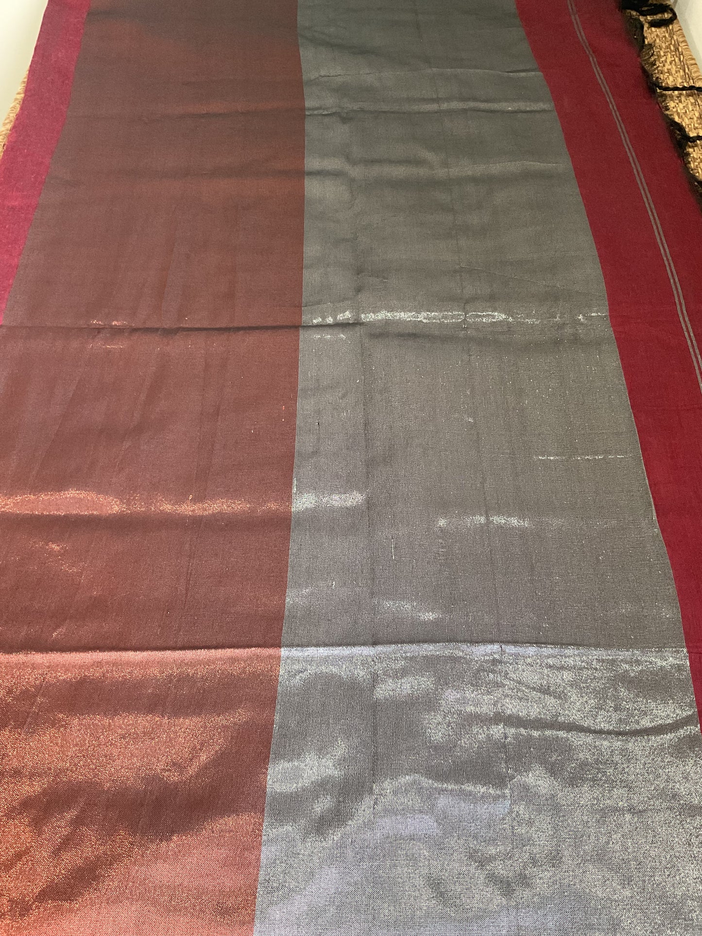 Handloom cotton saree(Deep maroon with contrast pallu)