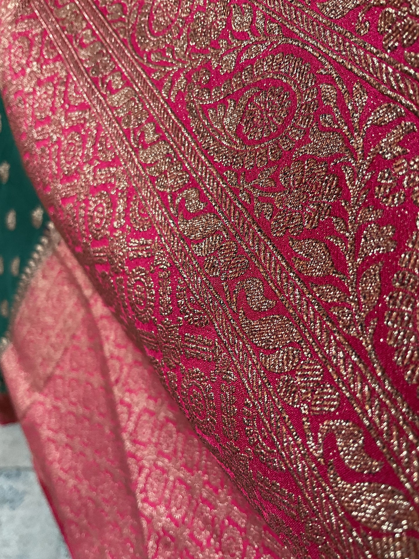 Banarasi crepe georgette Saree(Green with pink border)