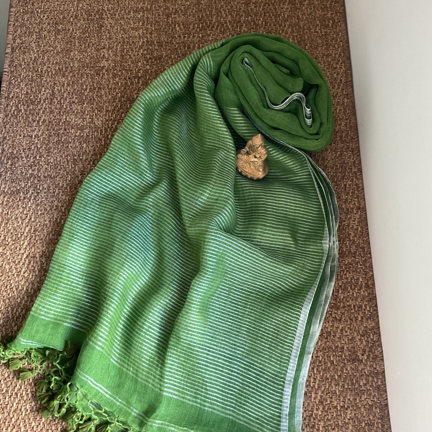 Handloom Linen saree(light Green)
