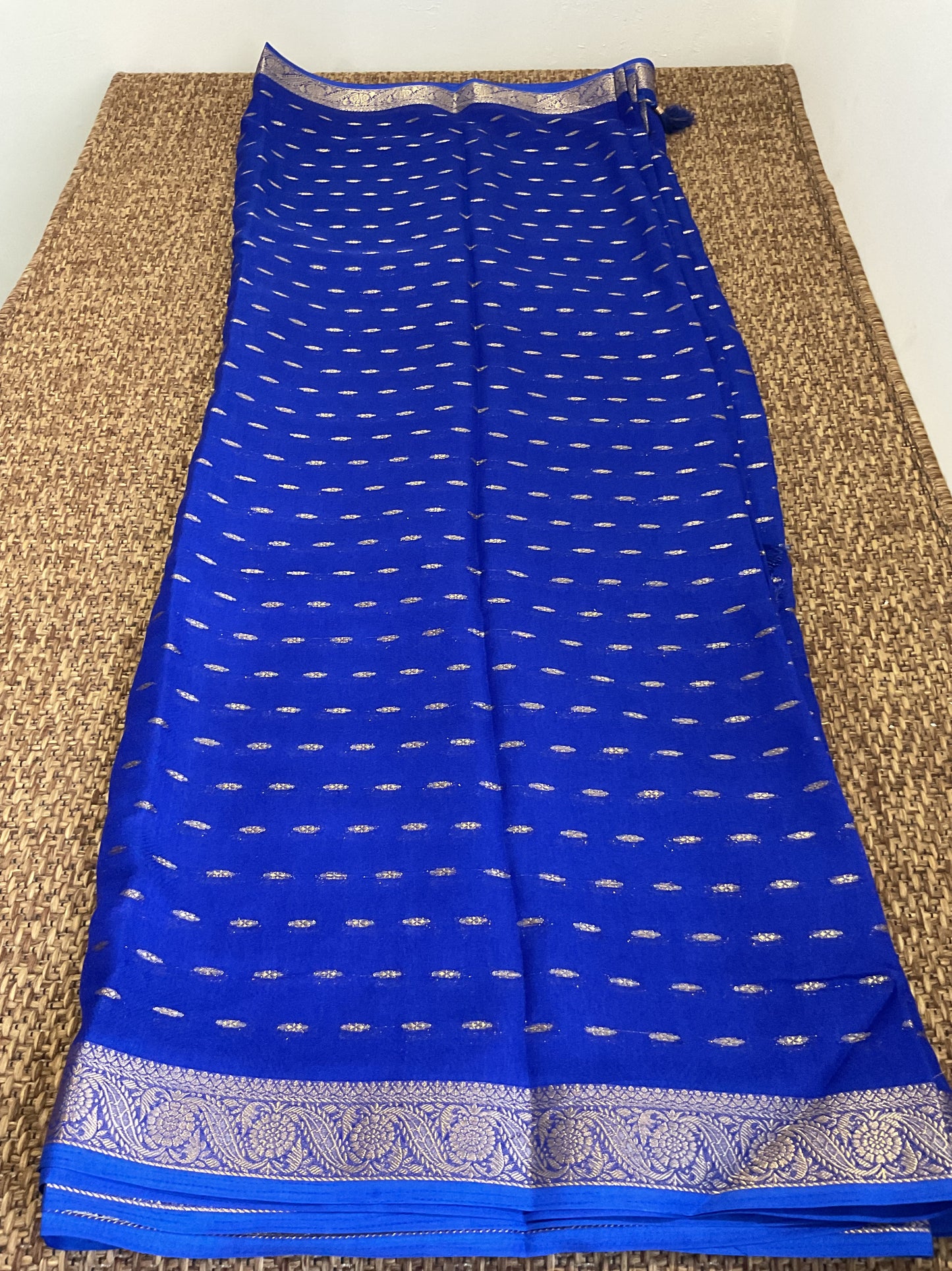 Walnut silk Georgette saree(Royal Blue)