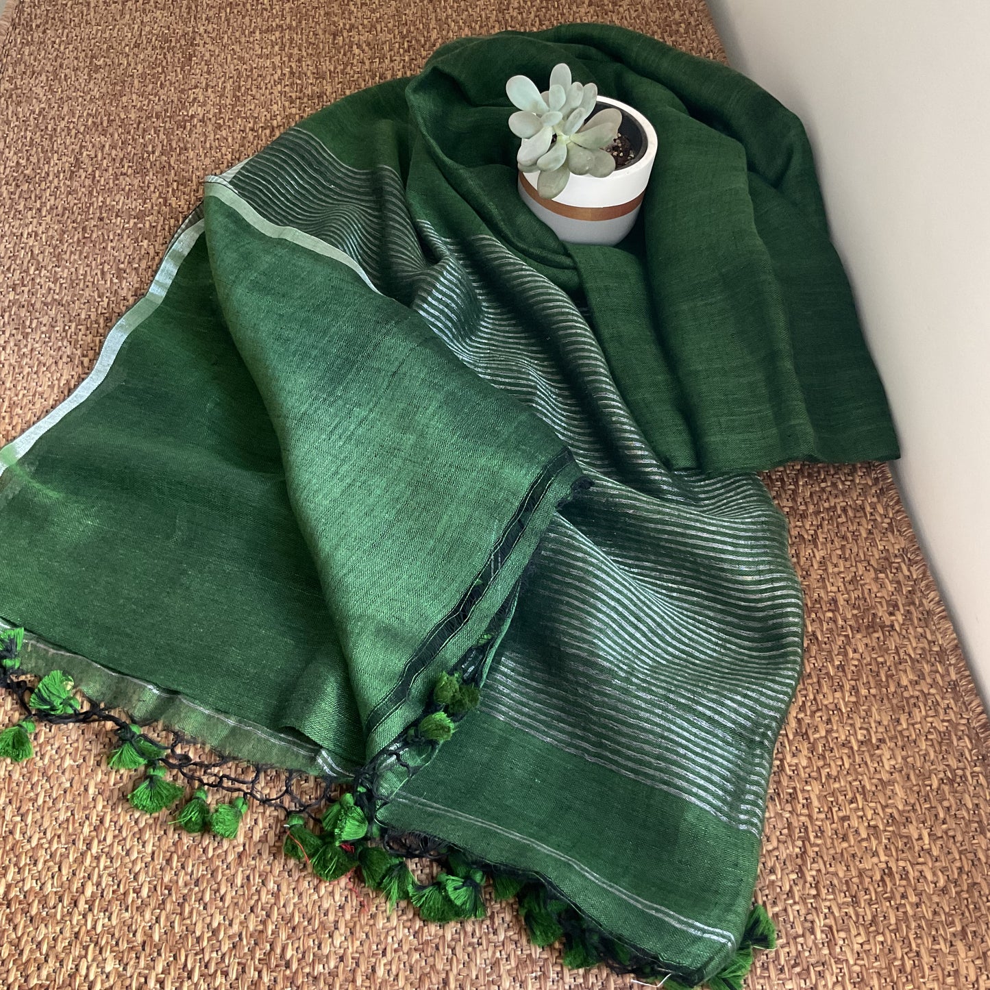 Premium Linen saree(03)