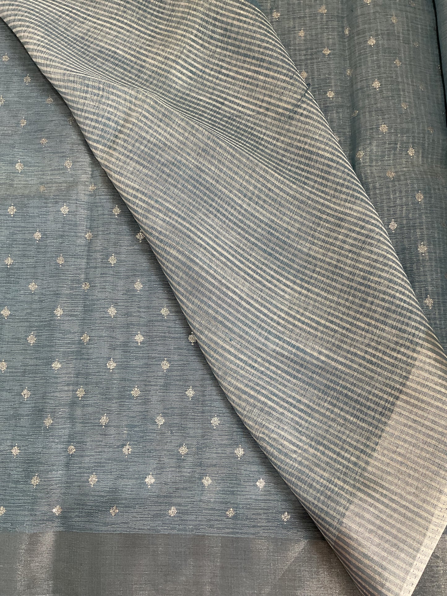 Linen cotton with silver motifs(Light blue)