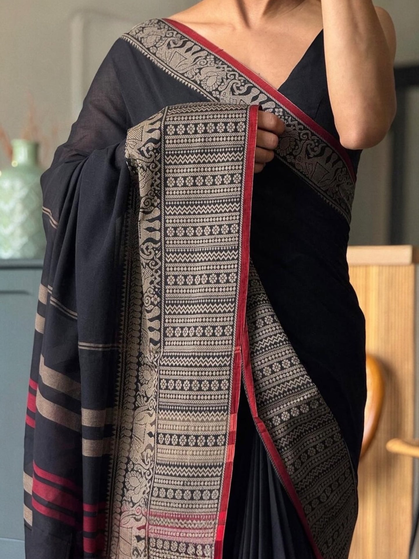 Narayanpet saree with elephant border( Black)