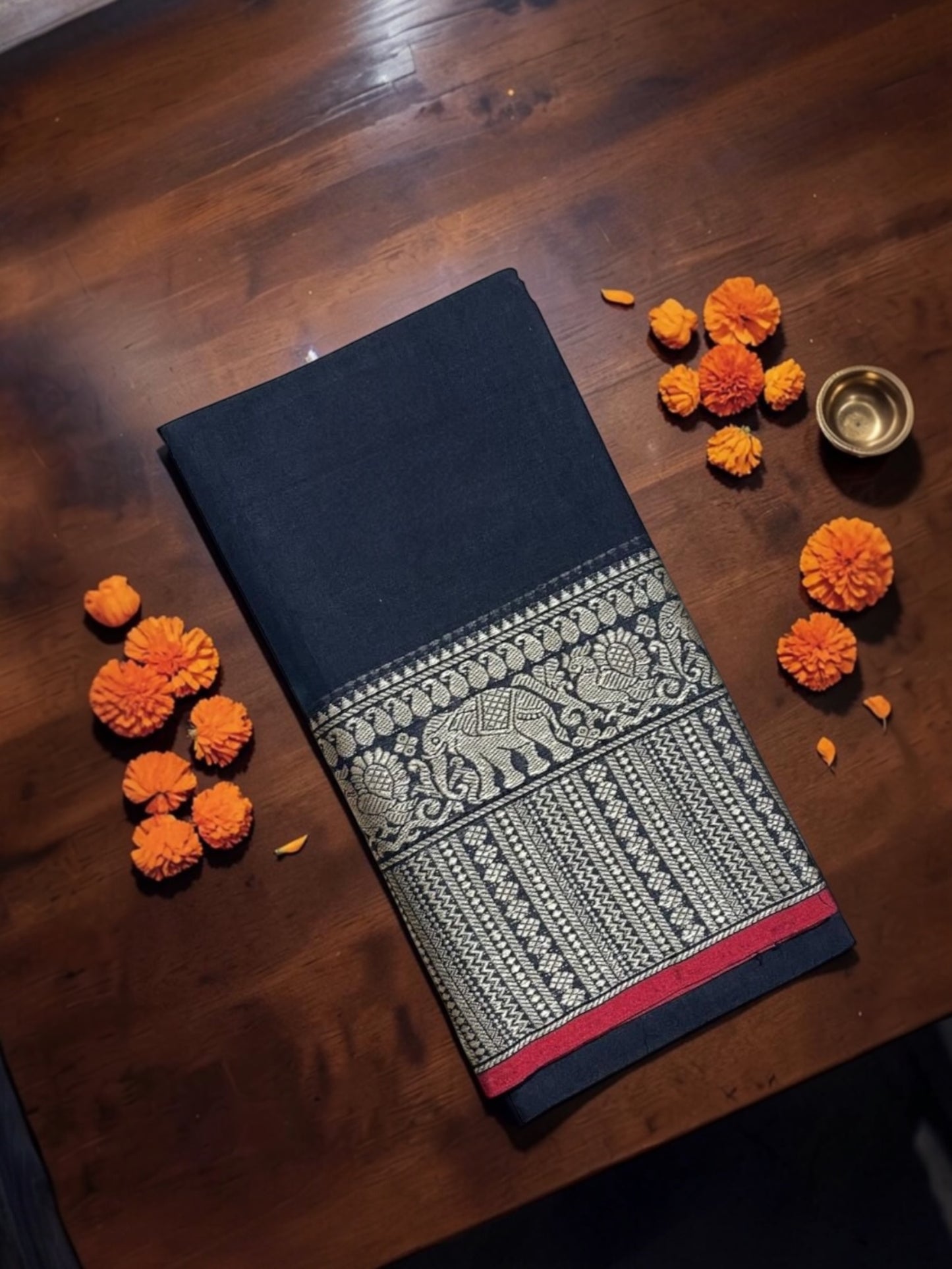 Narayanpet saree with elephant border( Black)