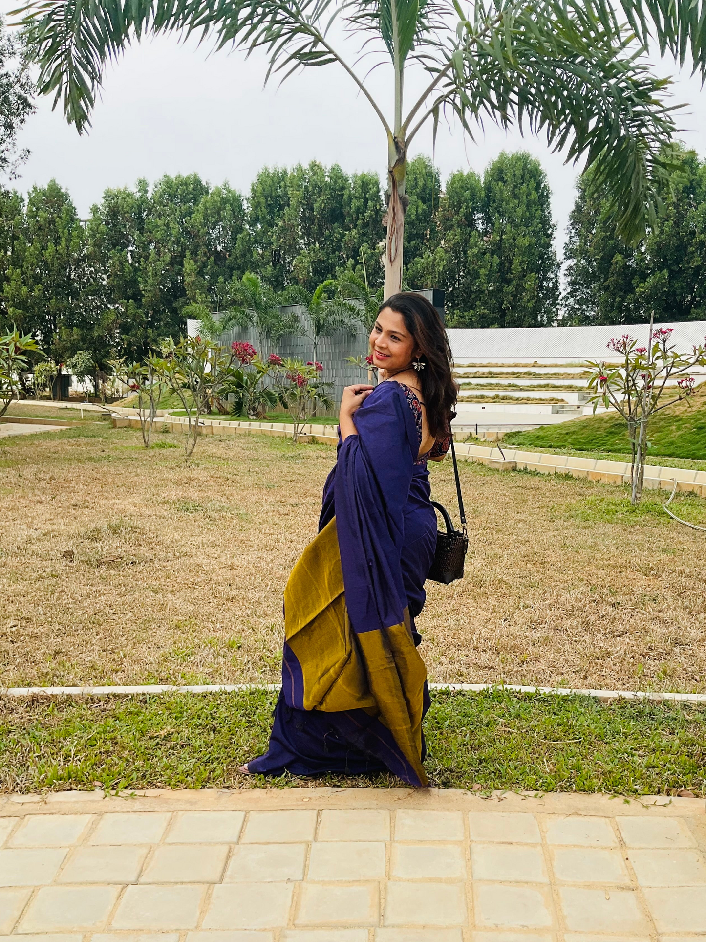 Handloom cotton saree(Royal purple with mustard pallu)