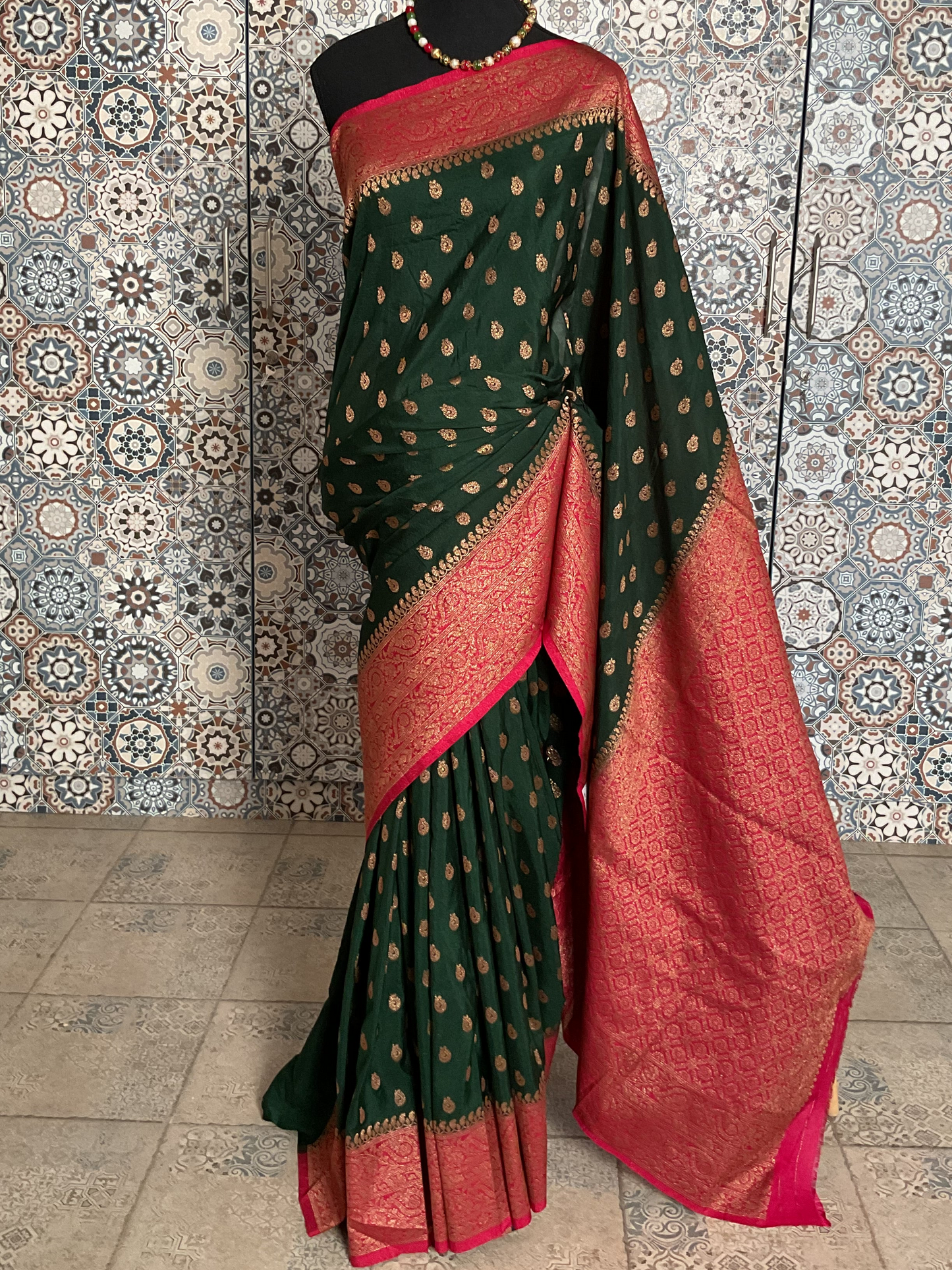 Banarasi crepe georgette Saree(Green with pink border)