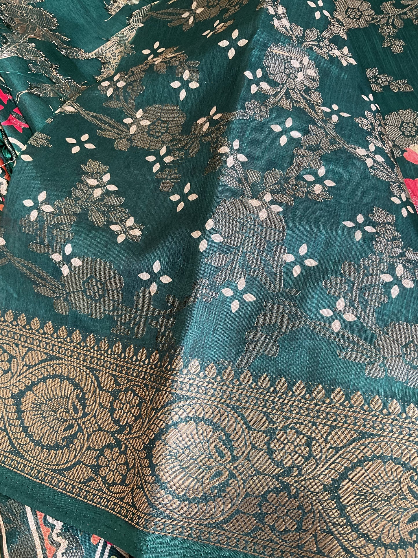 Fancy Floral Zari Weaving Saree(Green)| Elegant Festive Collection