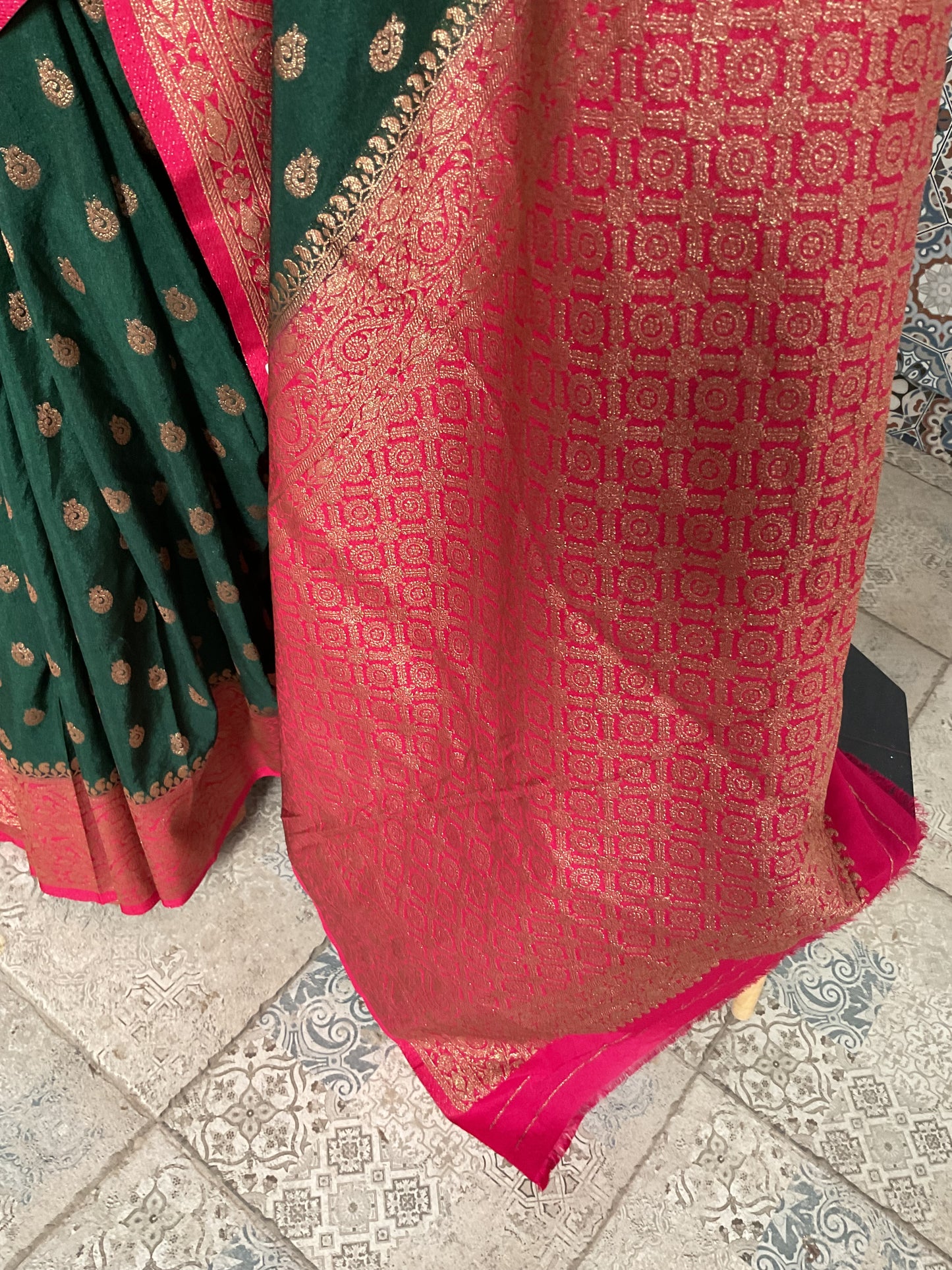 Banarasi crepe georgette Saree(Green with pink border)