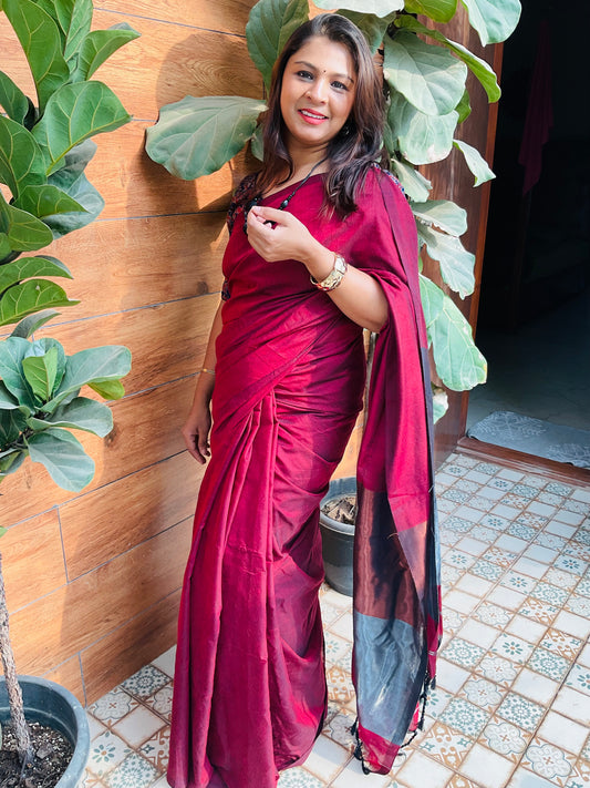 Handloom cotton saree(Deep maroon with contrast pallu)