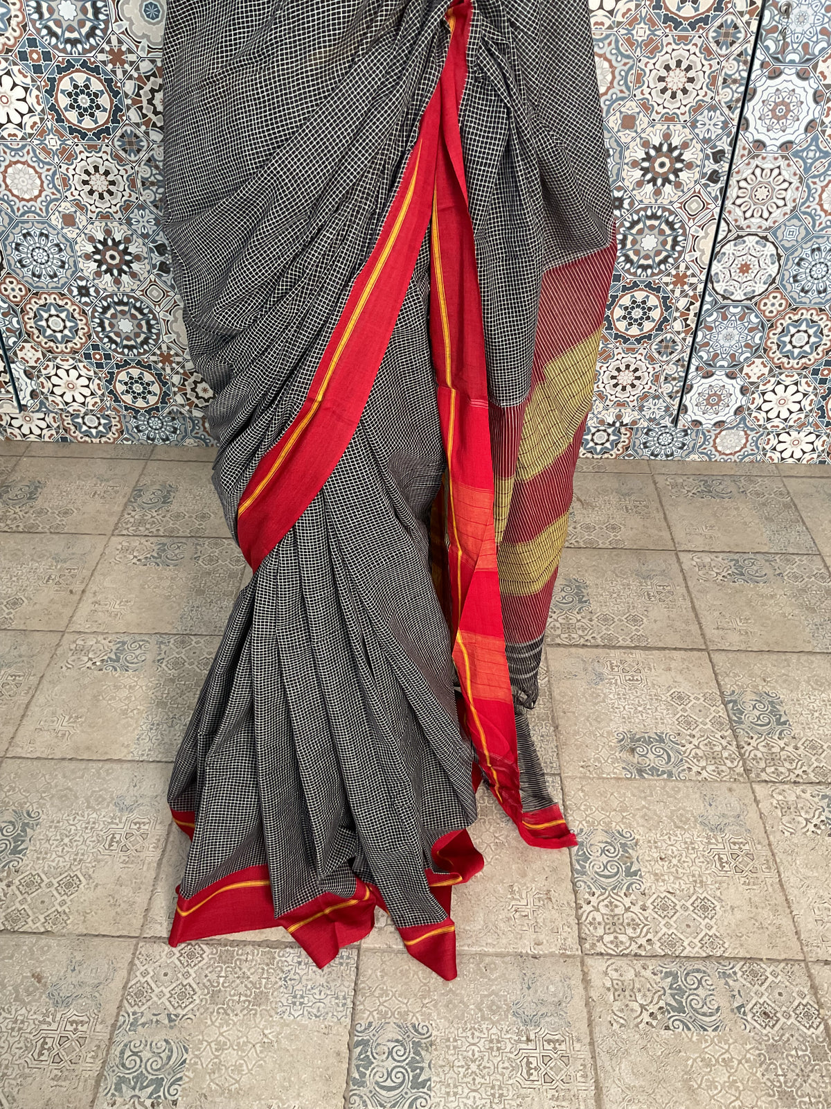 Pure Handloom Pattedanchu Cotton Saree – Black Checks with Traditional Red Pallu