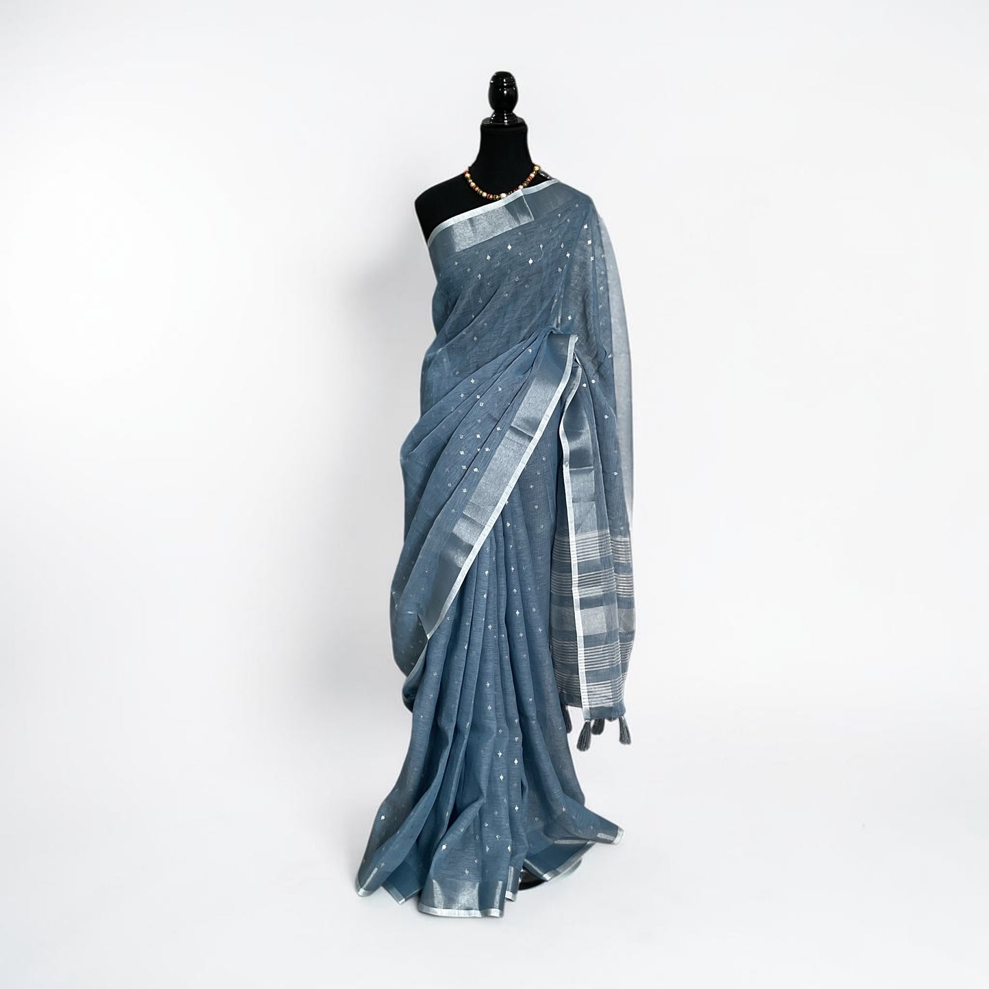 Linen cotton with silver motifs(Light blue)