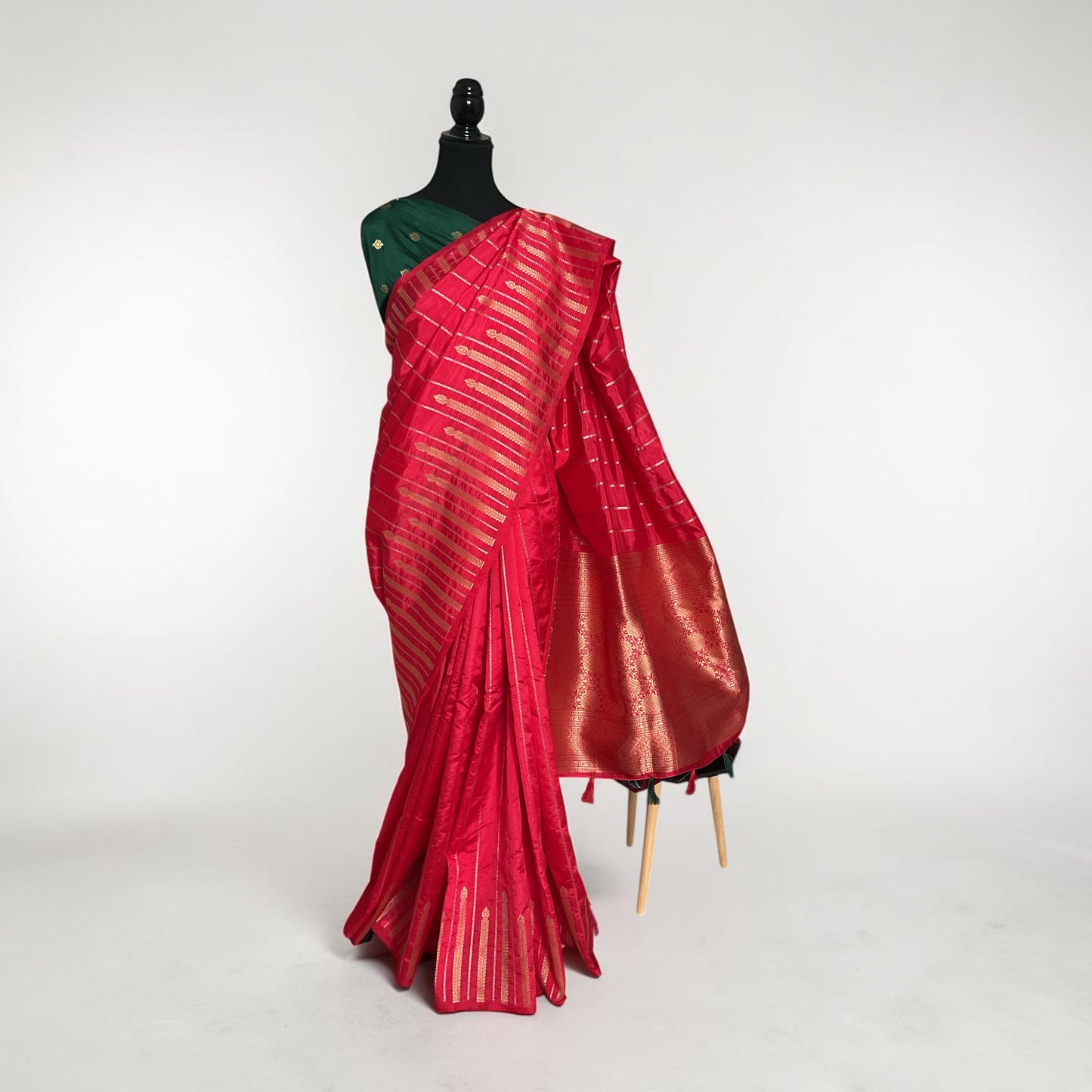 Tussar temple border saree-(Red)
