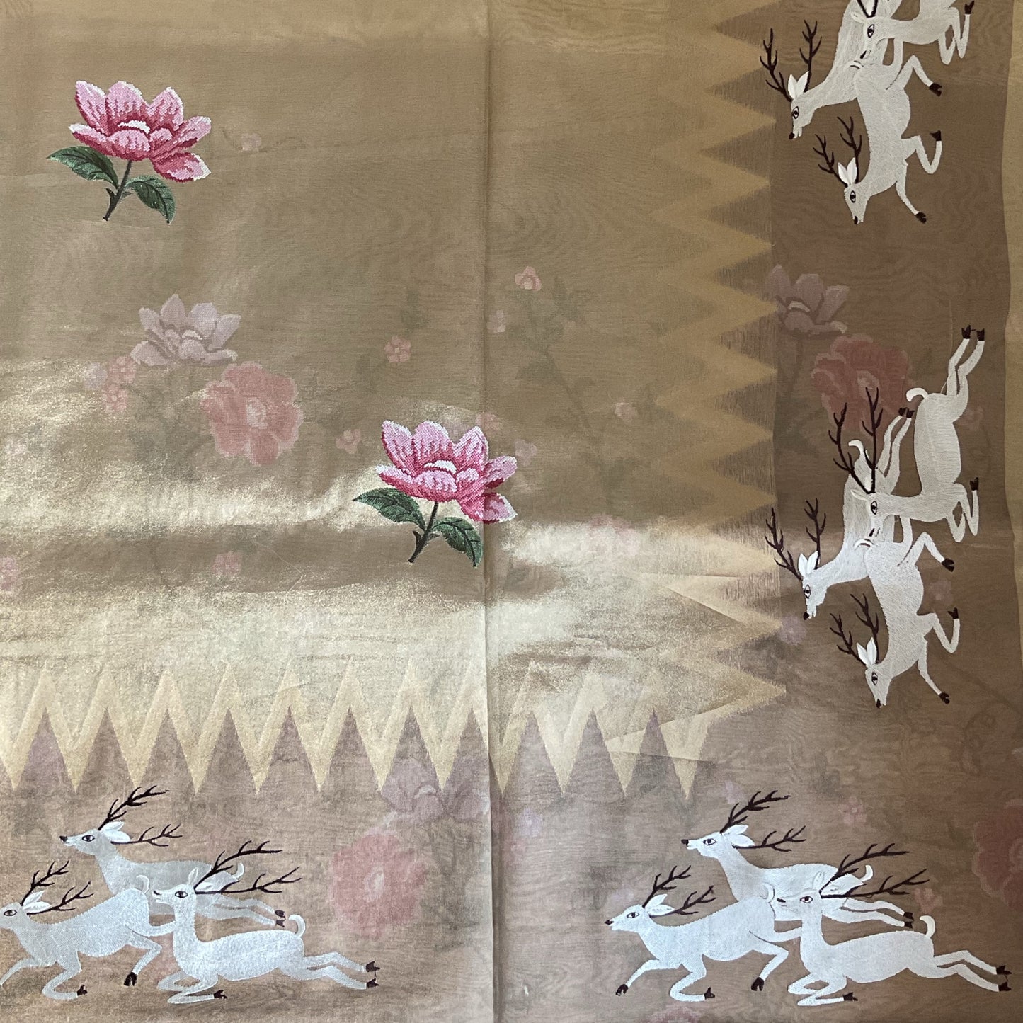 Designer Pure Kora Tissue saree with deer Embroidery border(Golden)