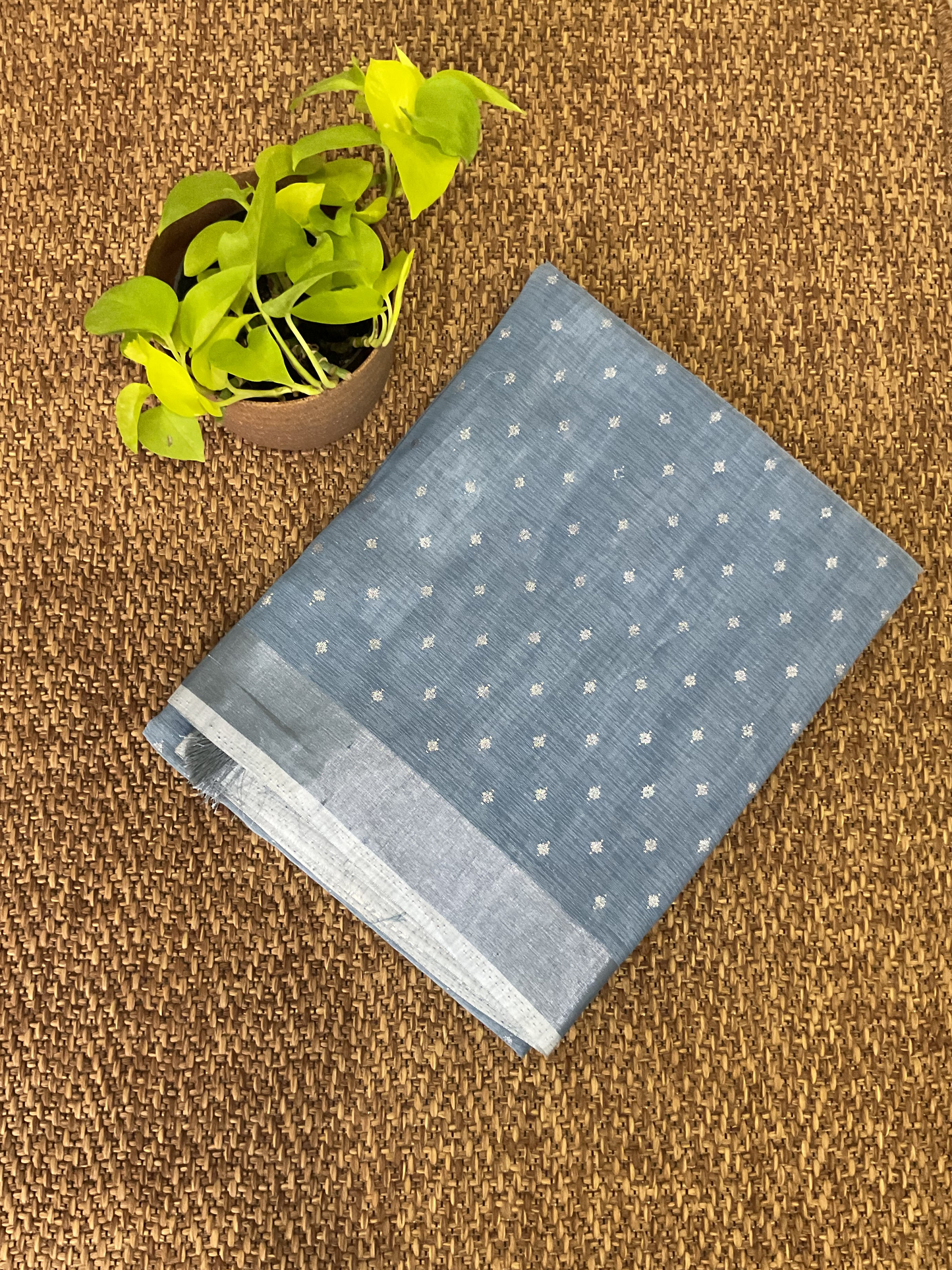 Linen cotton with silver motifs(Light blue)