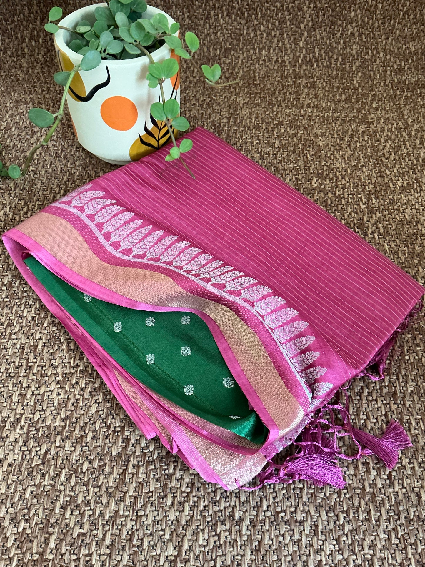 Dola silk stripes saree(Pink)