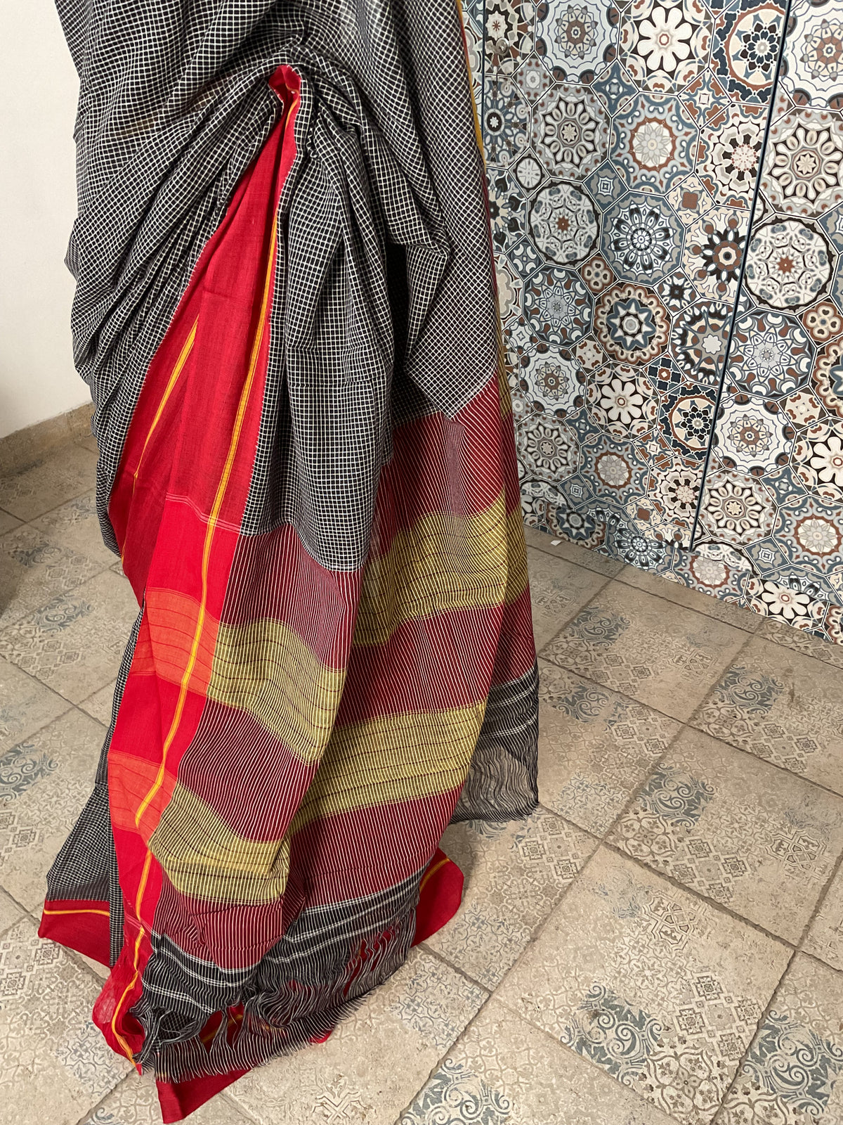 Pure Handloom Pattedanchu Cotton Saree – Black Checks with Traditional Red Pallu