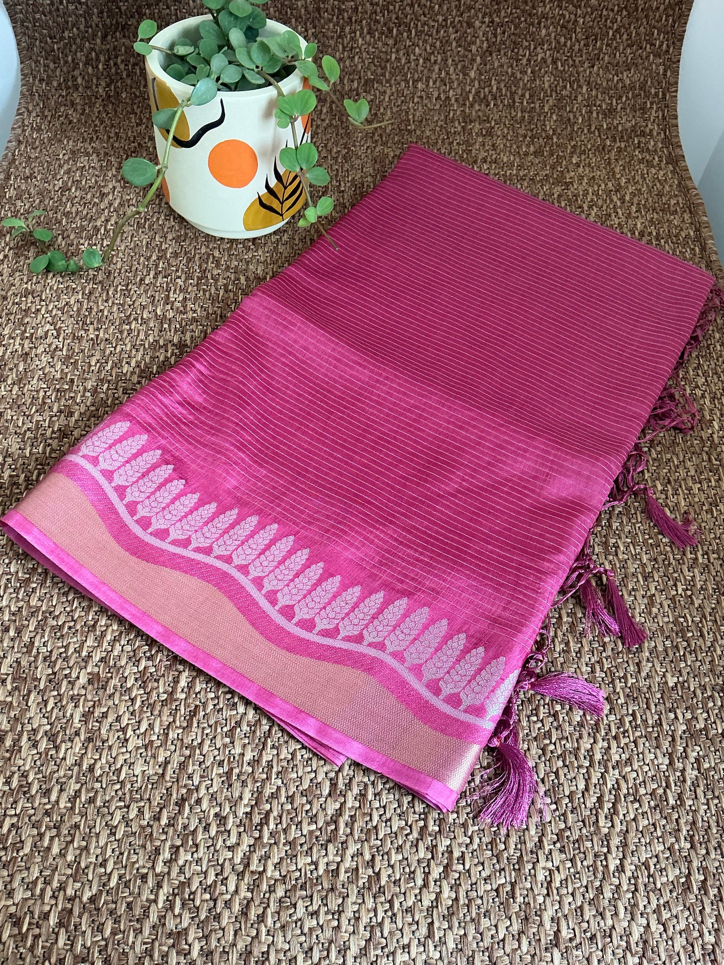 Dola silk stripes saree(Pink)