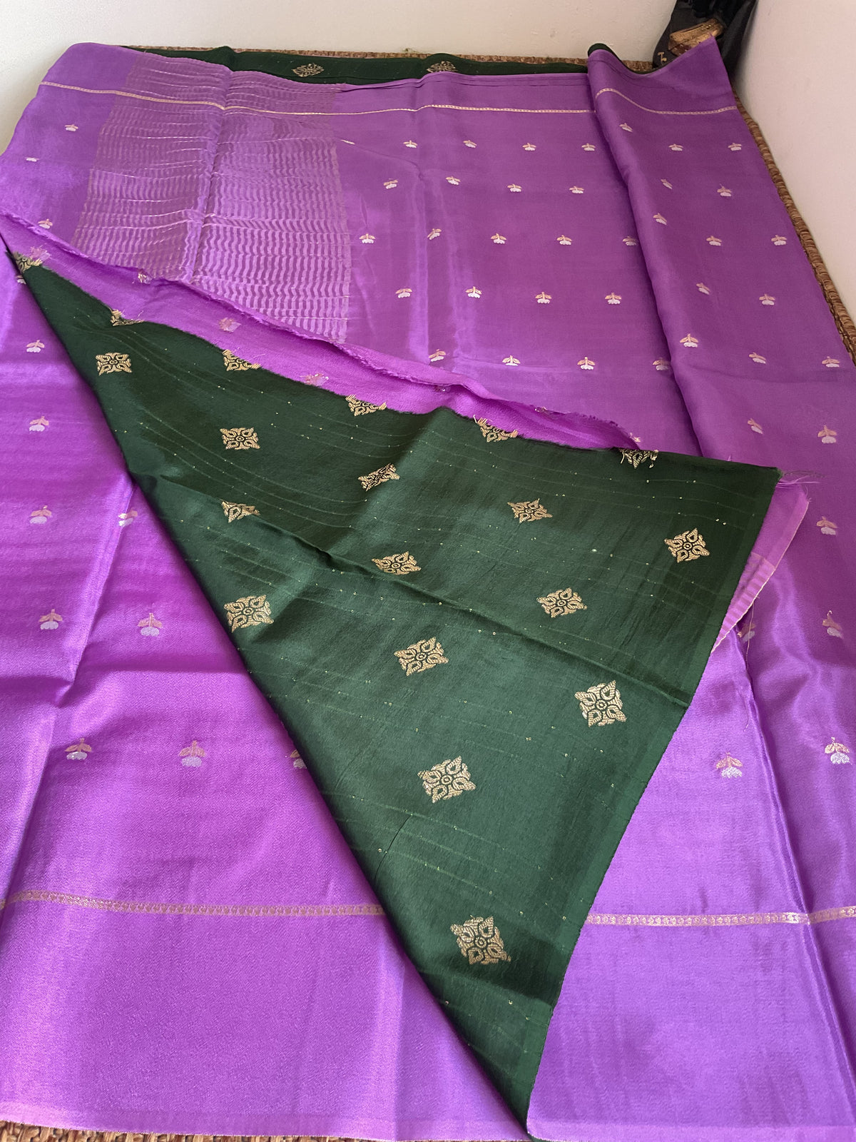 Viscose crepe saree-Purple & green with floral butta
