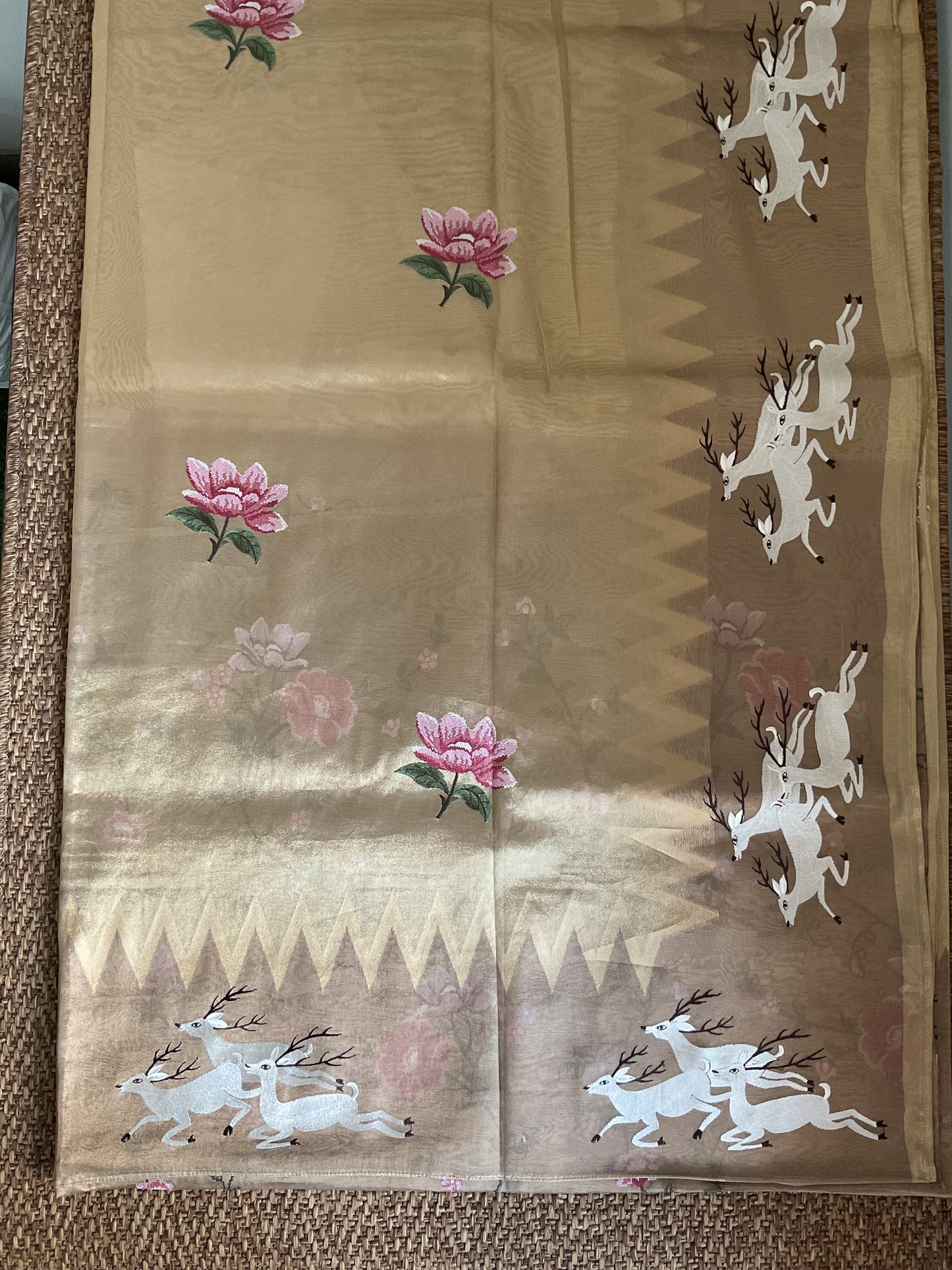 Designer Pure Kora Tissue saree with deer Embroidery border(Golden)