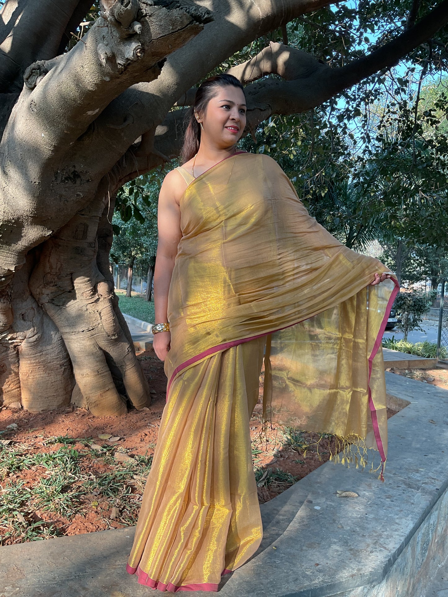 Khadi Tissue saree(Golden with pink border)