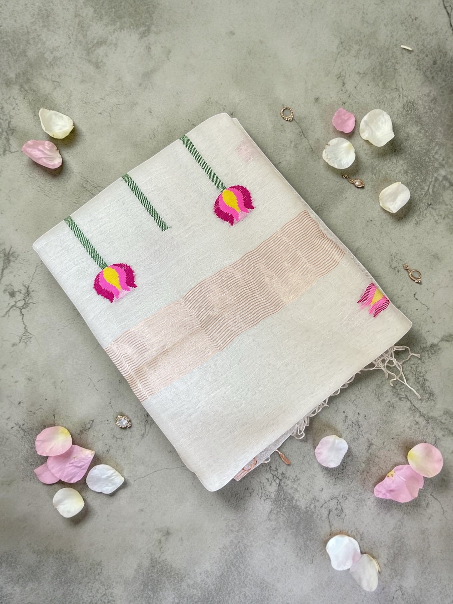 Pure Handoven Muslin jamdani linen silk saree(Ivory petal grace)