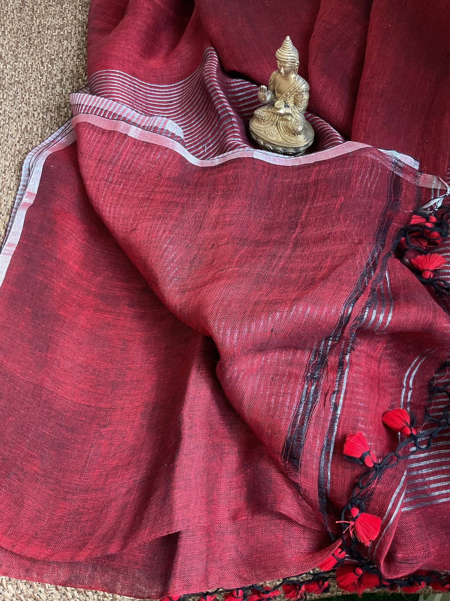 Premium Linen saree(maroon)