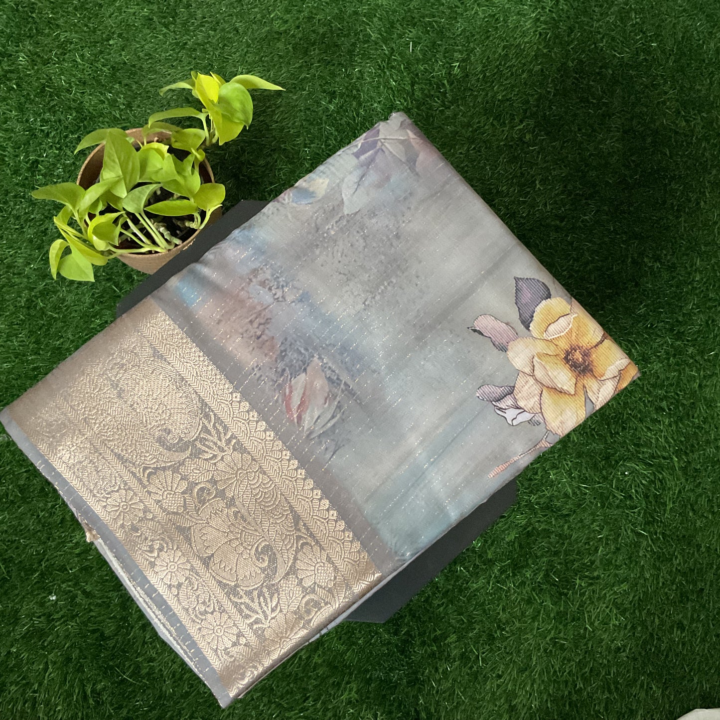 Dola silk saree with half white border(03)